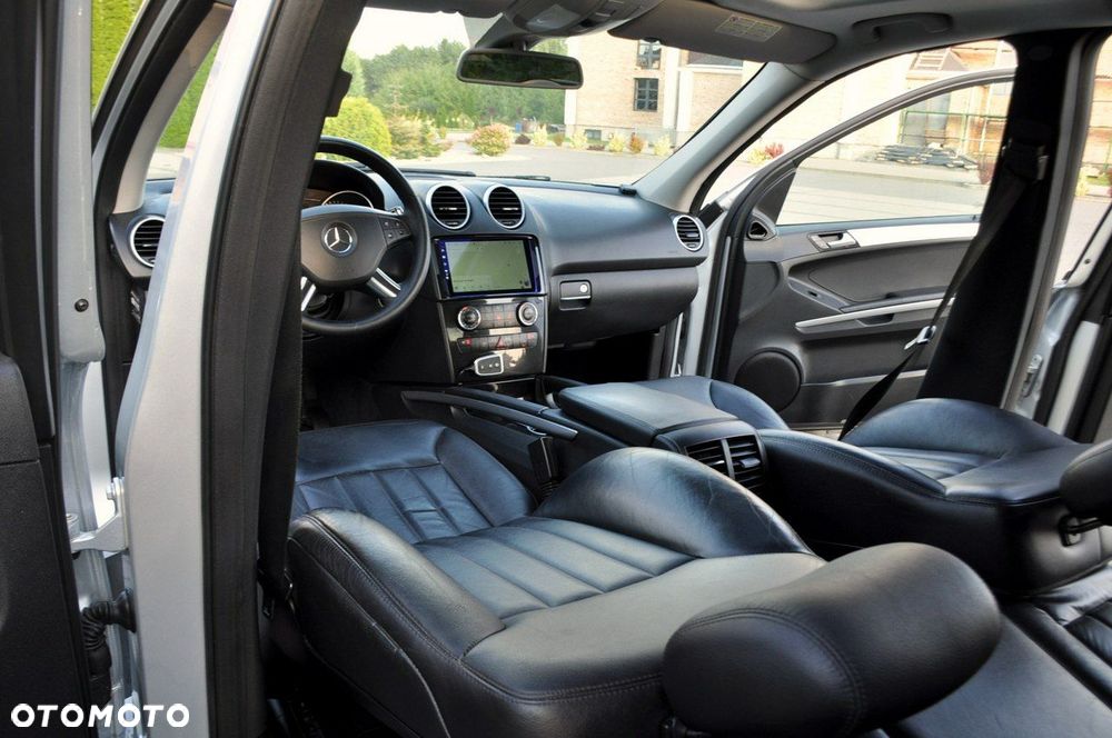 Mercedes-Benz ML - 28