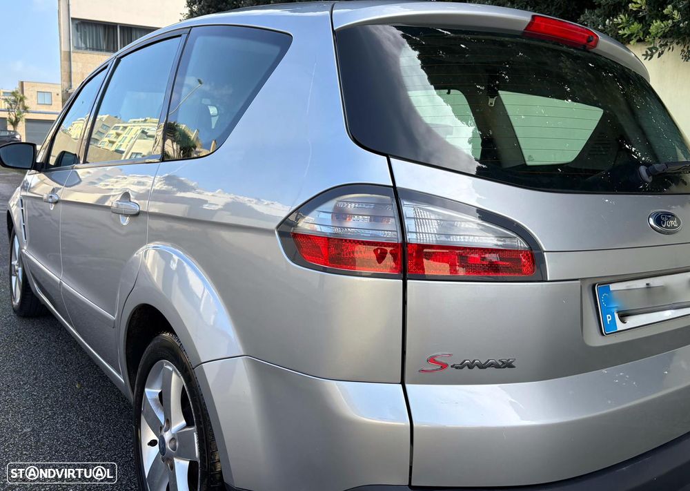 Ford S-Max 1.8 TDCi Titanium 7L - 24