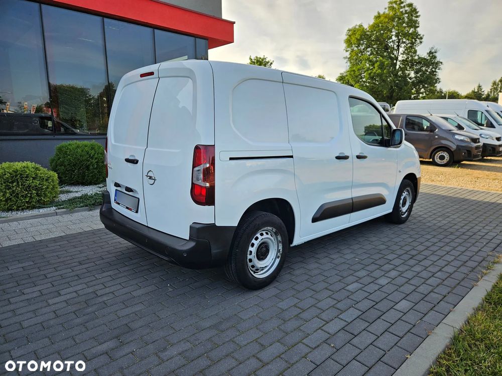 Opel Combo 1.2BENZ 110KM VAN - 3