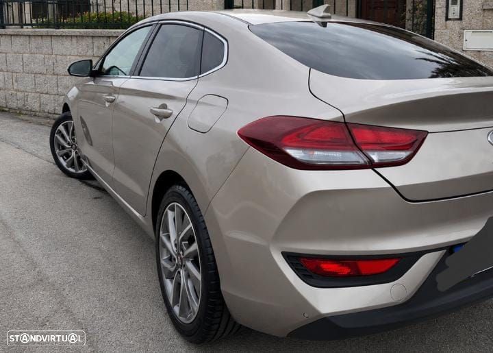 Hyundai i30 Fastback 1.0 T-GDI Style - 1