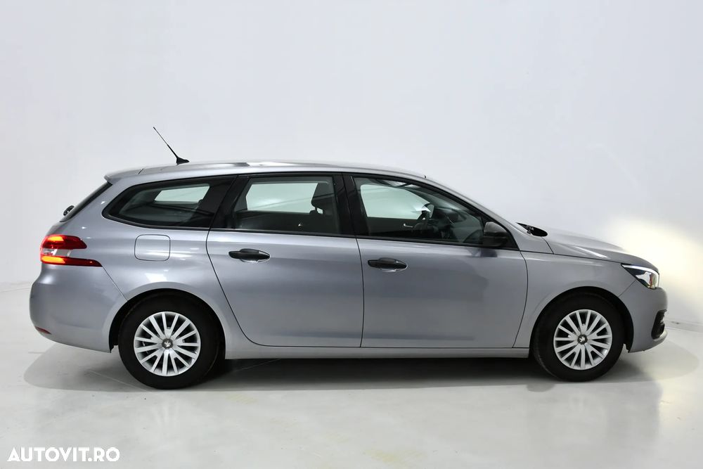 Peugeot 308 - 4