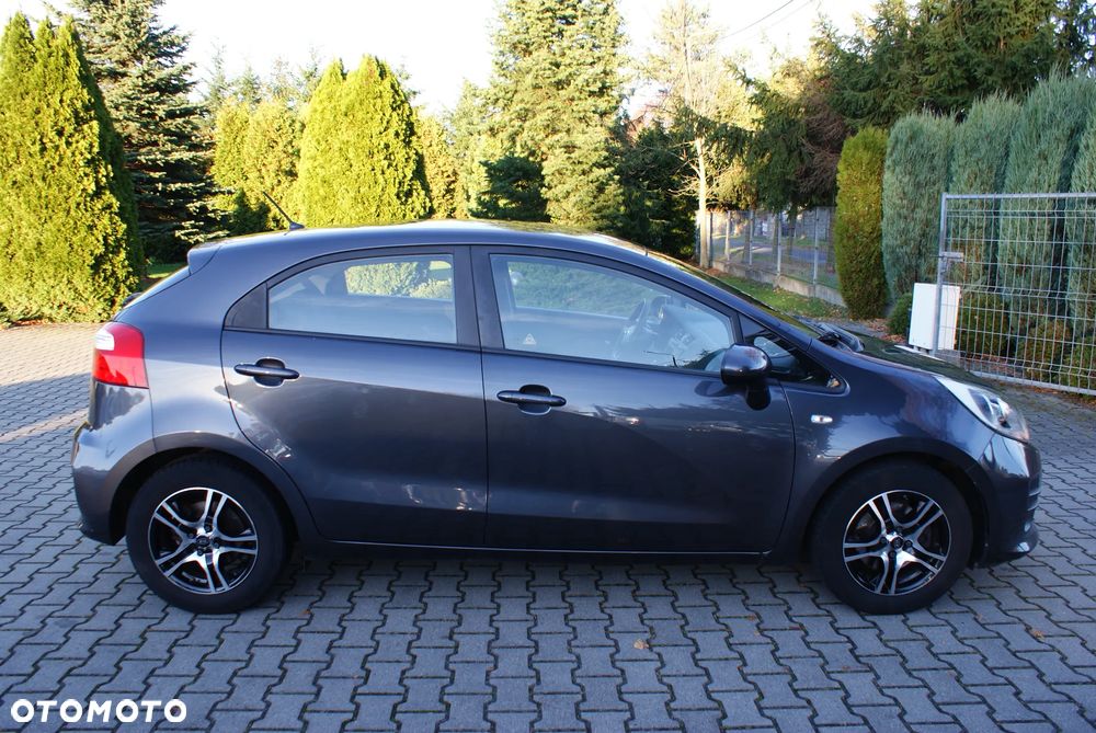 Kia Rio 1.4 Edition 7 - 13