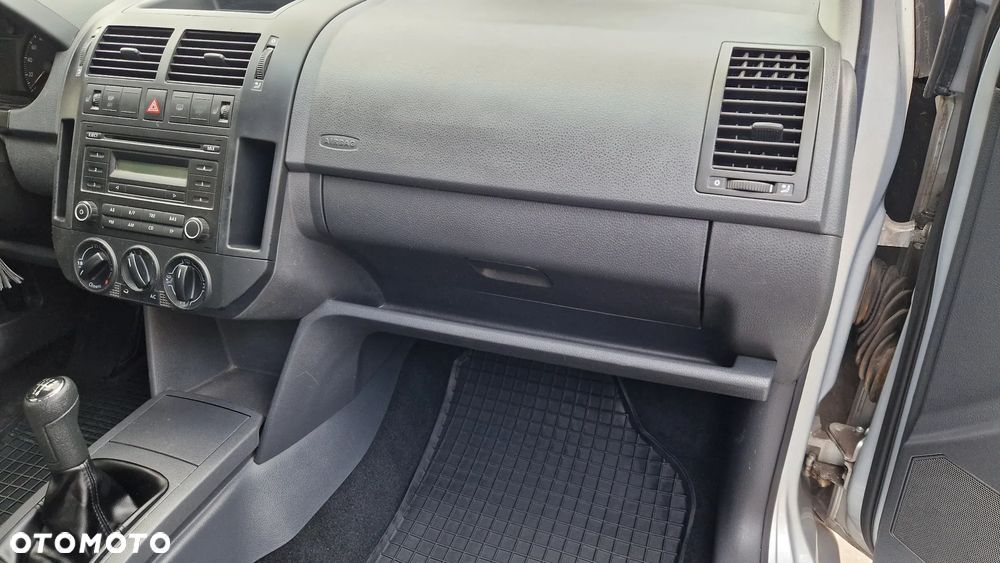Volkswagen Polo - 12