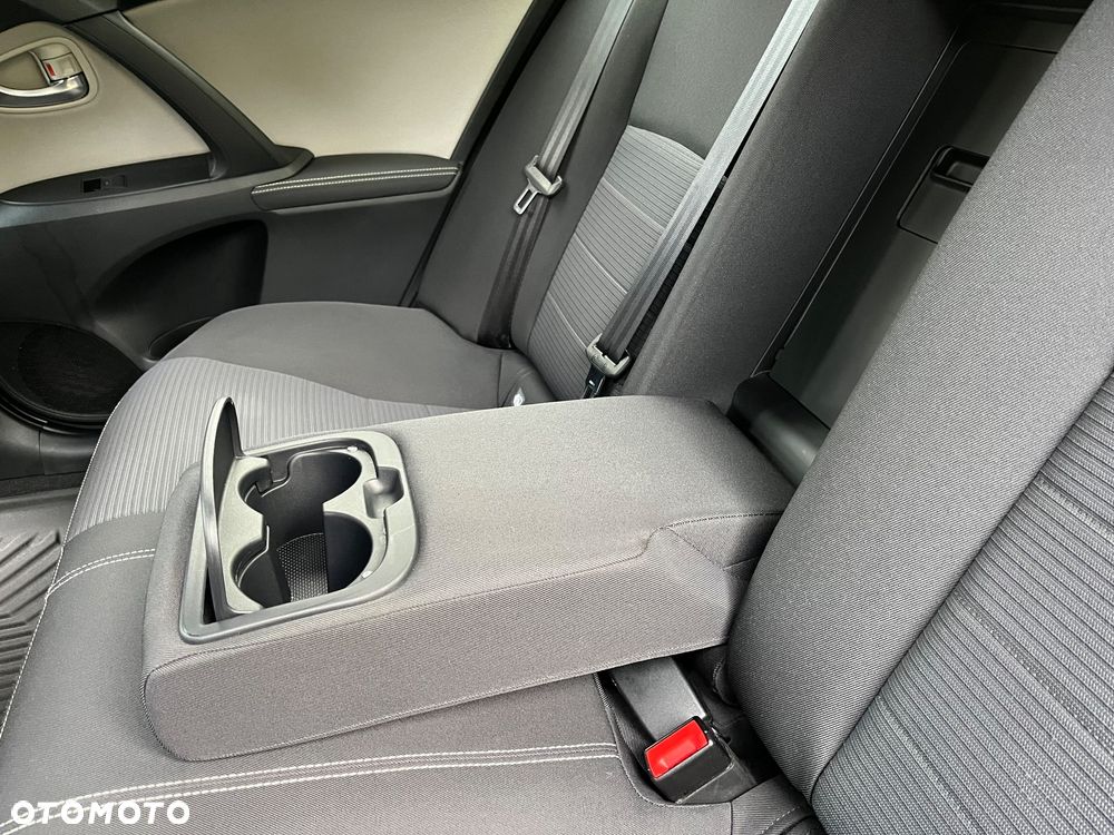 Toyota Avensis 2.0 D-4D Prestige - 25