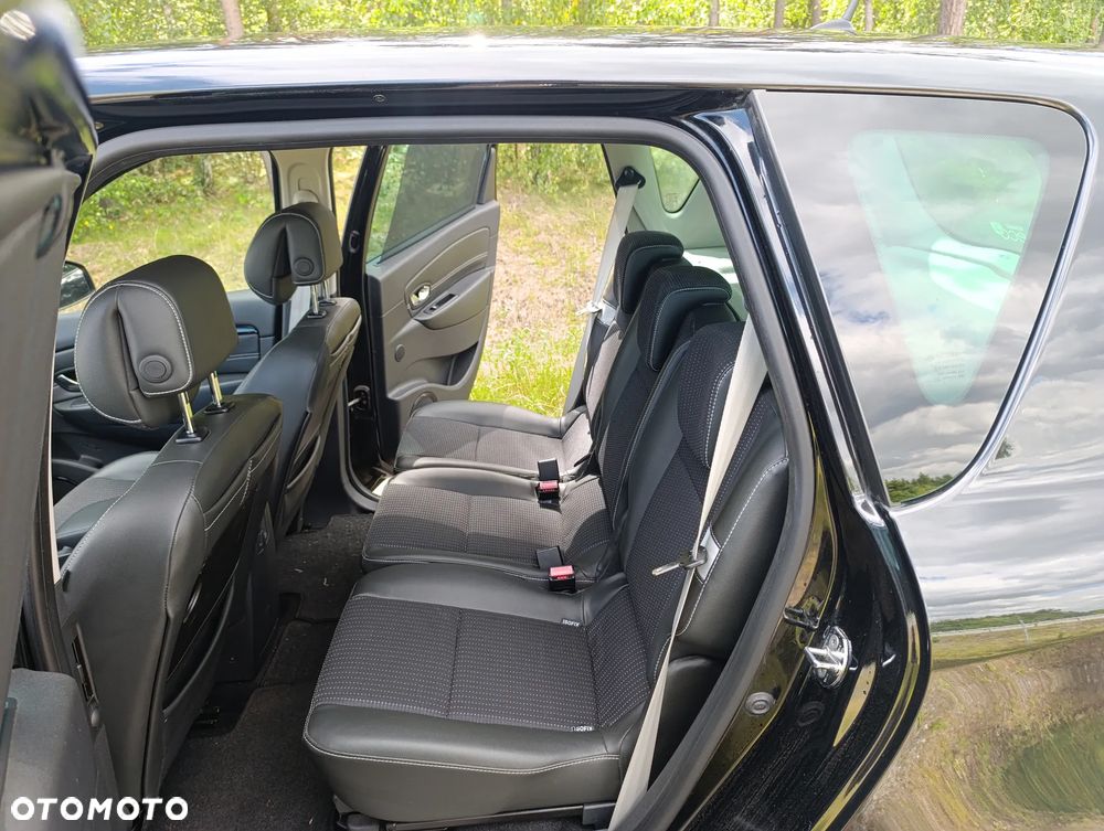Renault Scenic 1.6 dCi Energy Bose - 17
