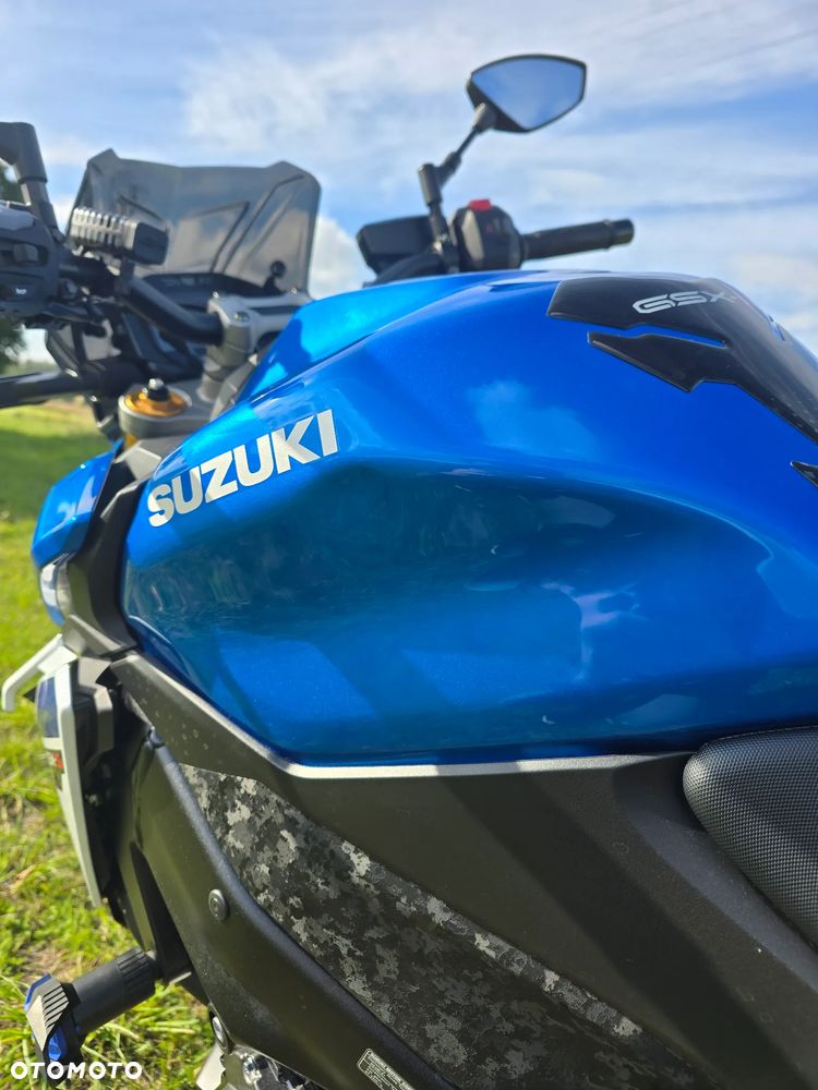 Suzuki GSX 1000 - 7