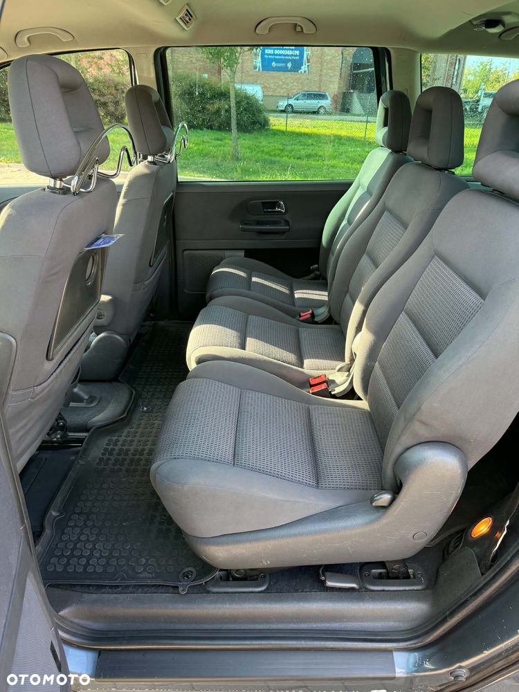 Volkswagen Sharan - 8