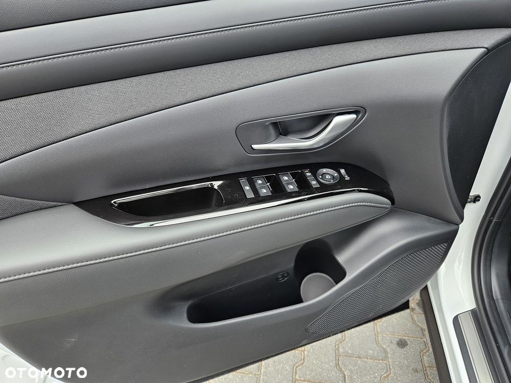 Hyundai Tucson 1.6 T-GDi Smart Black 2WD - 19