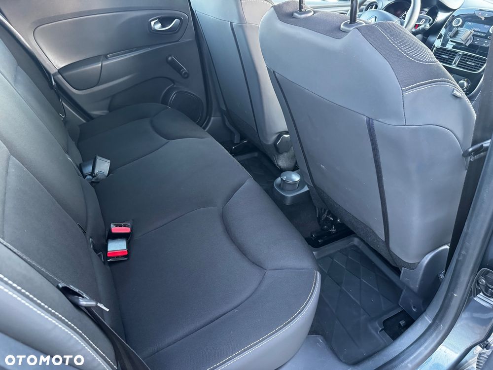 Renault Clio 1.2 16V 75 Start - 10