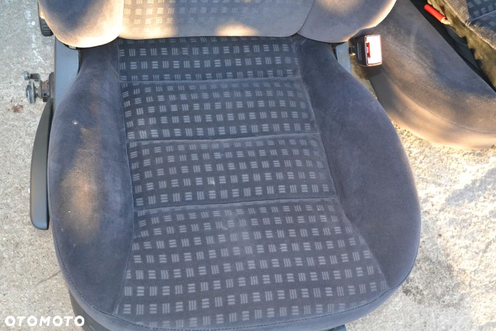 VW PASSAT B5 FL KOMBI FOTEL FOTELE PRZÓD PRZEDNIE KANAPA TYŁ WELUROWE FOTELIKI KPL POMORSKIE - 9