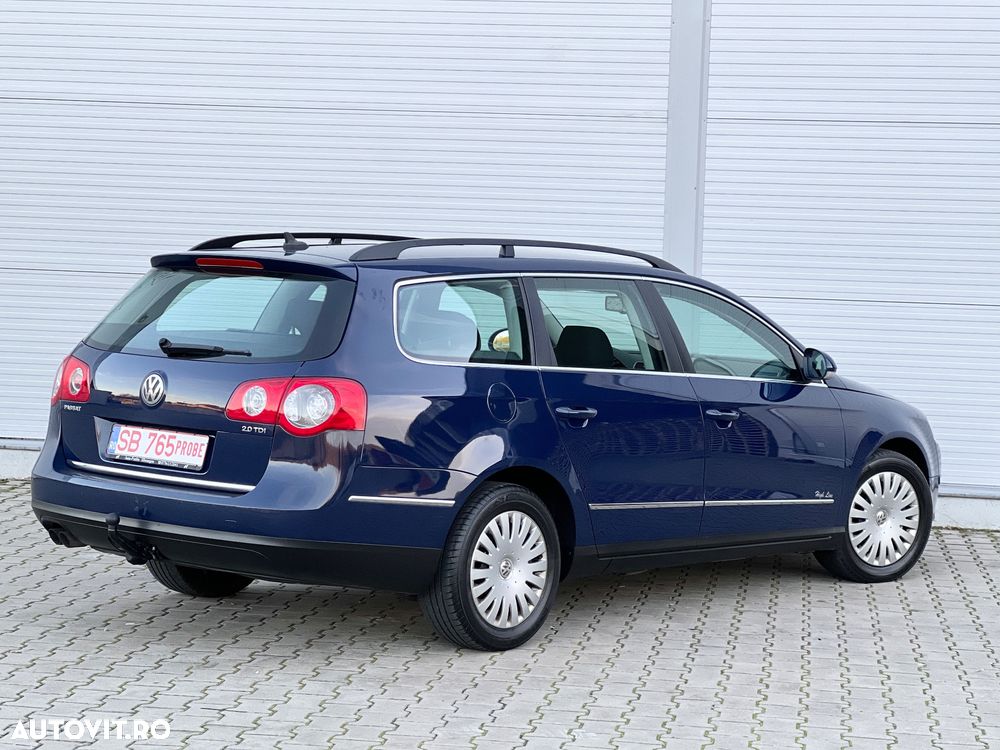 Volkswagen Passat ver-variant-2-0-blue-tdi-scr-highline - 4