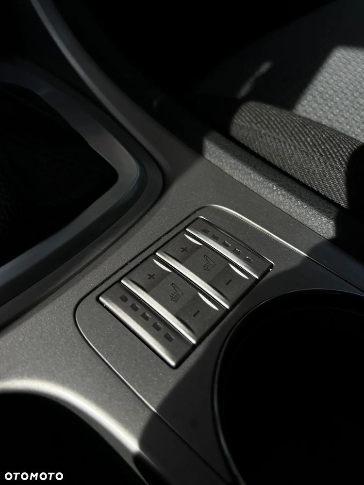 Ford Mondeo - 26