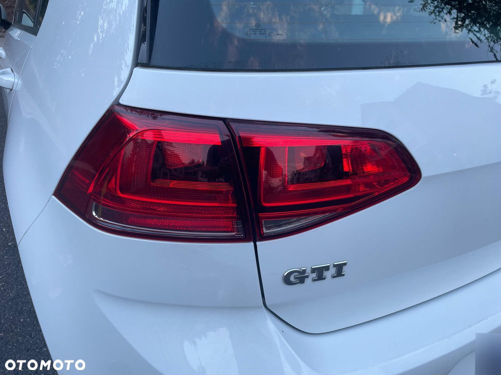 Volkswagen Golf 2.0 GTI DSG - 9