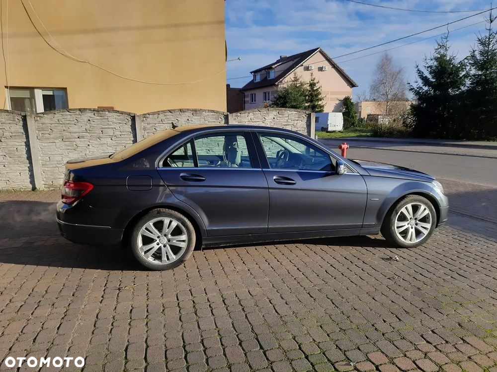 Mercedes-Benz Klasa C 220 CDI DPF Avantgarde - 5