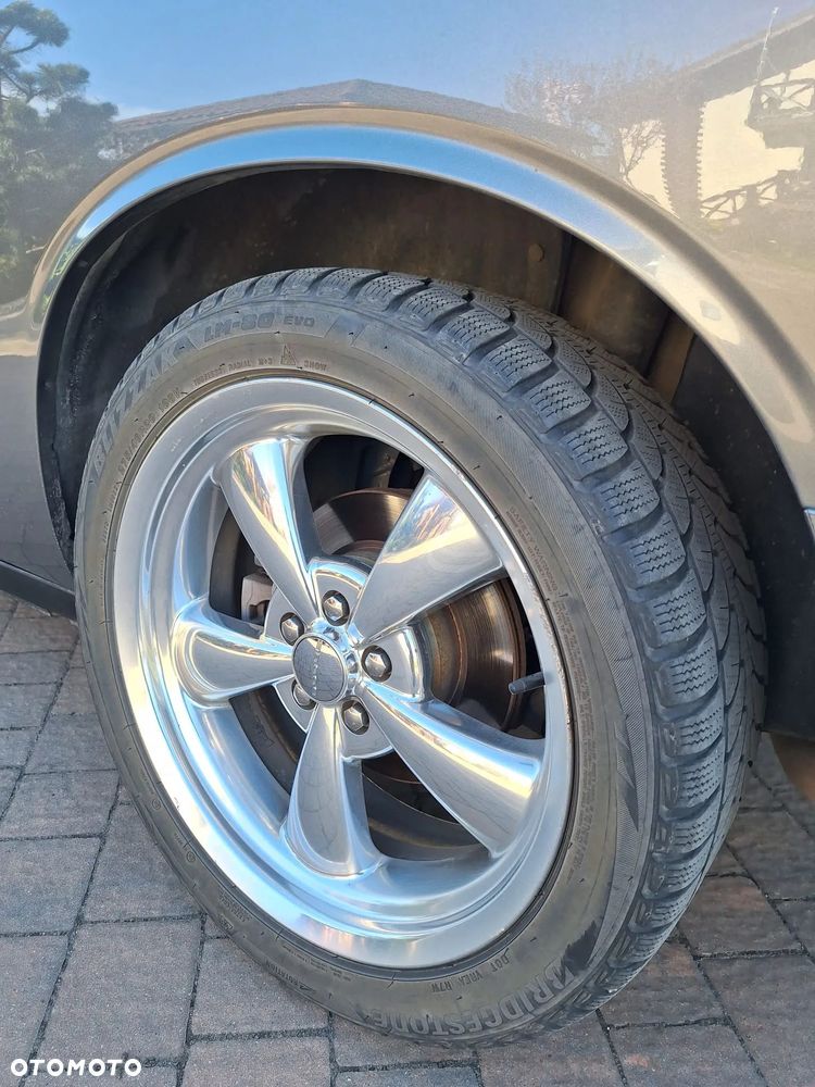 Dodge Challenger - 9