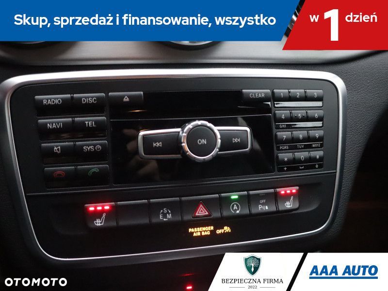 Mercedes-Benz GLA - 17