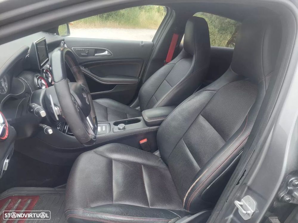 Mercedes-Benz A 45 AMG 4Matic Speedshift 7G-DCT - 9