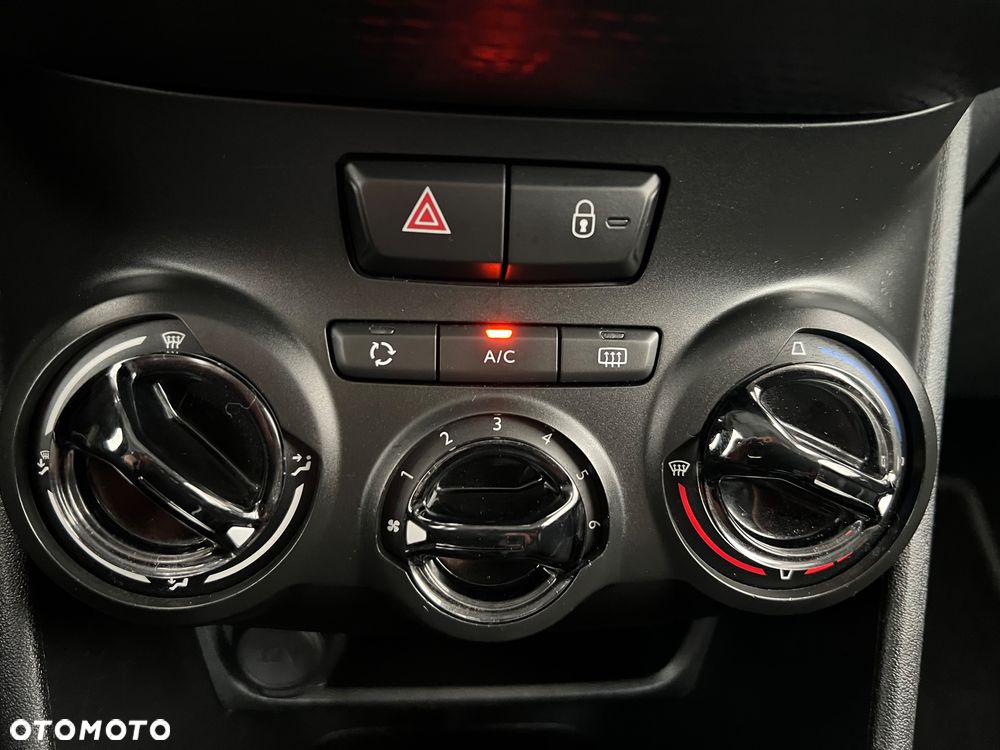 Peugeot 2008 1.2 Pure Tech Style - 32