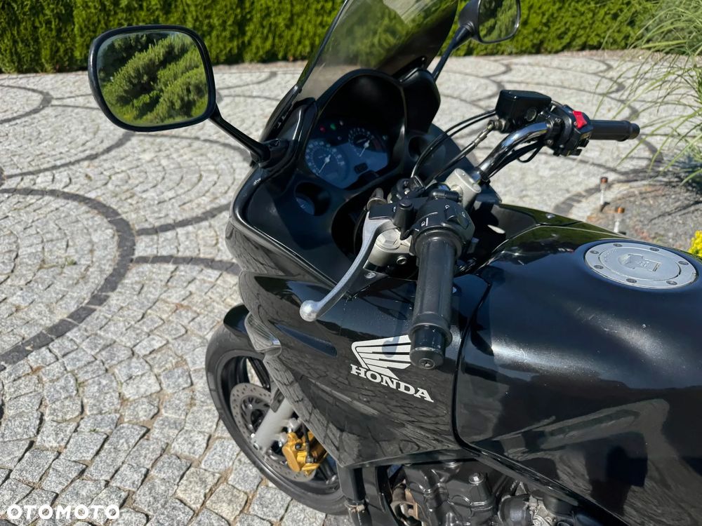 Honda CBF - 32