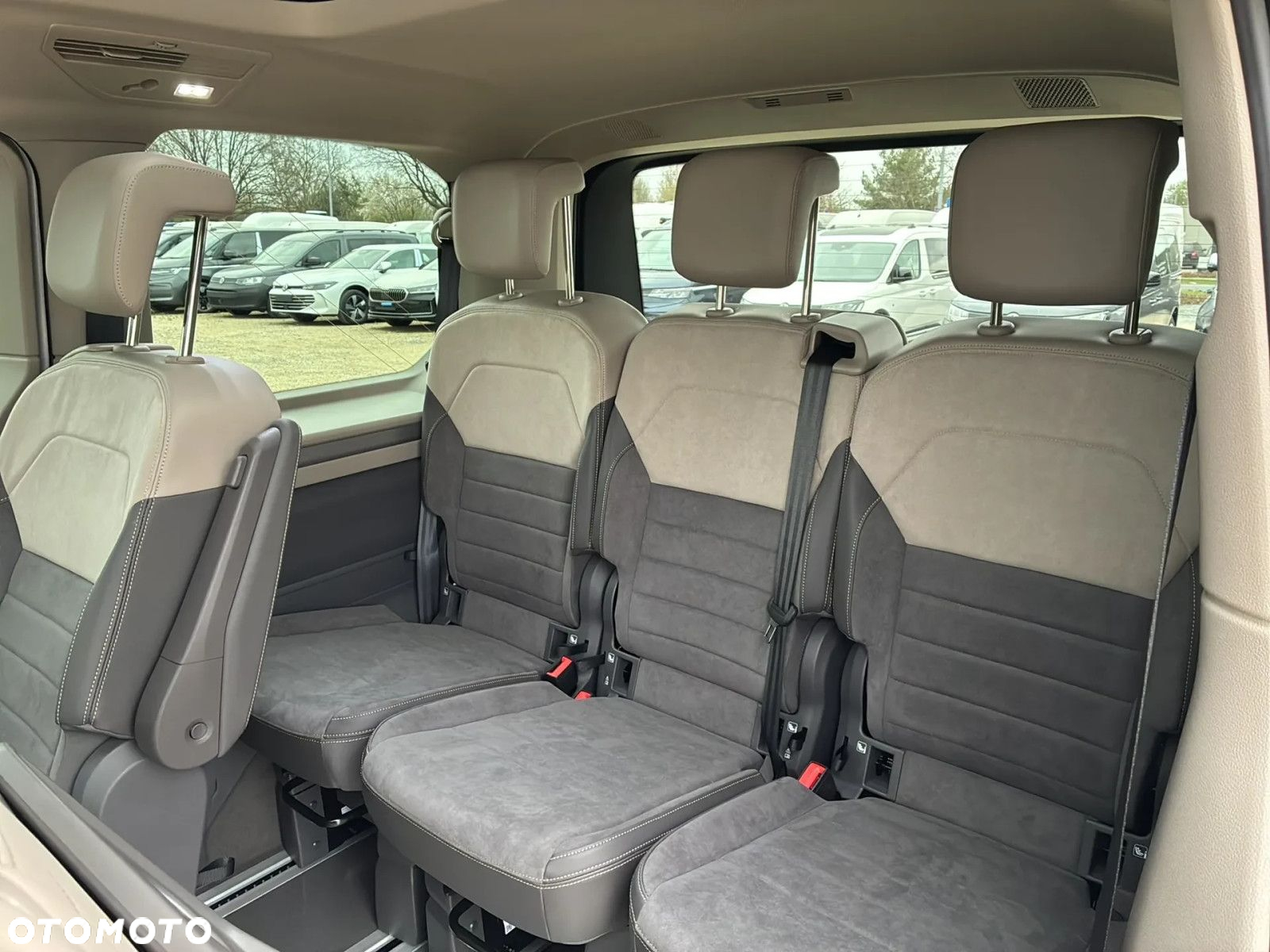 Volkswagen Multivan 2.0 TSI L1 Edition DSG - 19