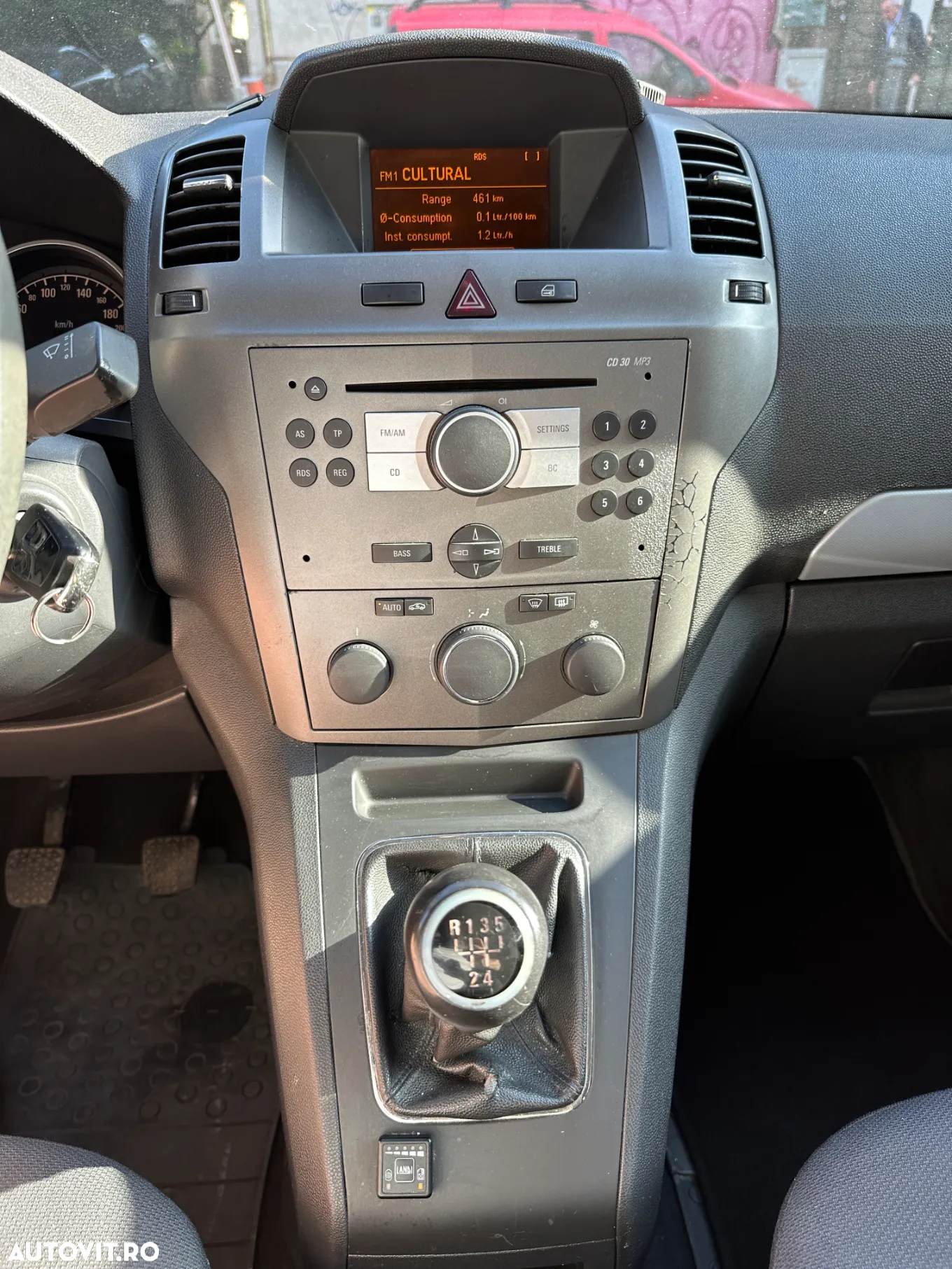 Opel Zafira - 34