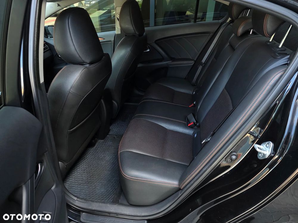 Toyota Avensis 1.8 Prestige - 16