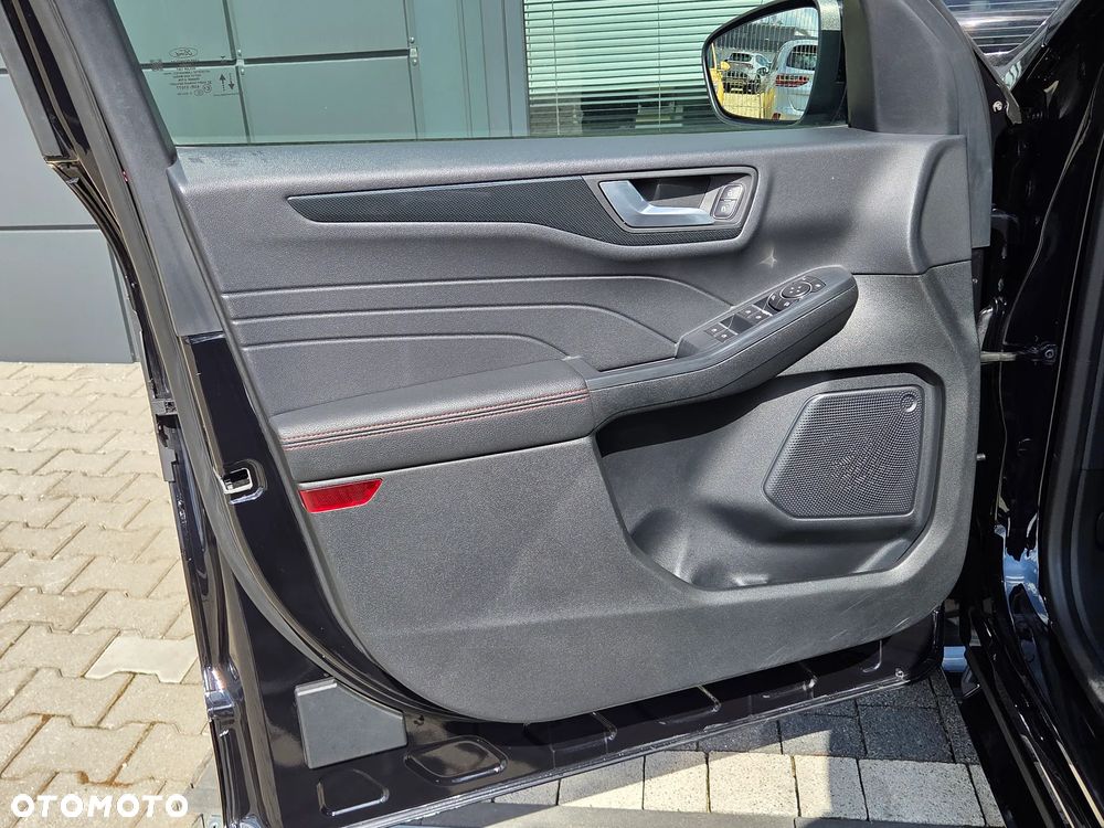 Ford Kuga 2.5P PHEV FWD ST-Line X - 35