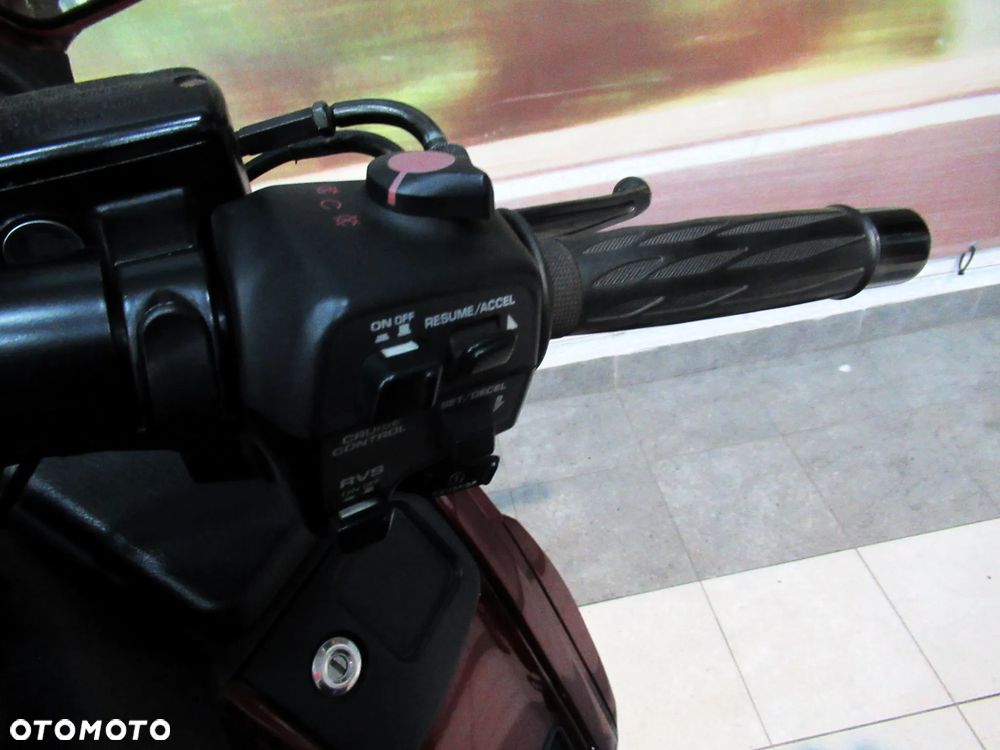Honda GL - 11
