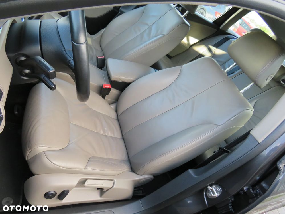 Volkswagen Passat Variant 1.6 TDI BlueMotion Technology Comfortline - 31