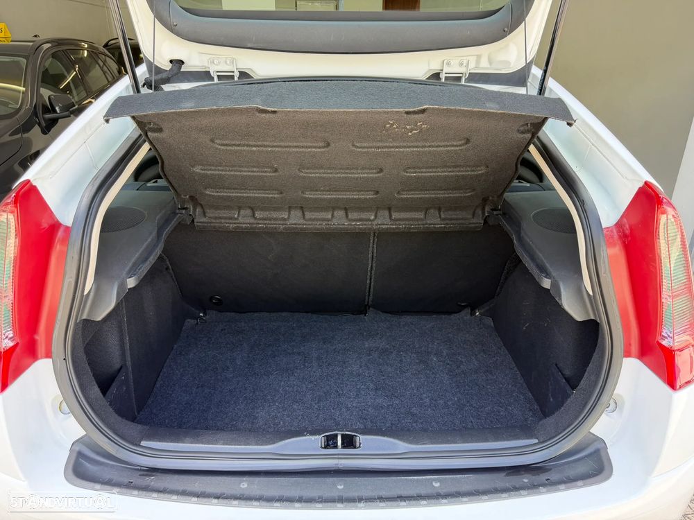 Citroën C4 1.6 HDi VTR - 12