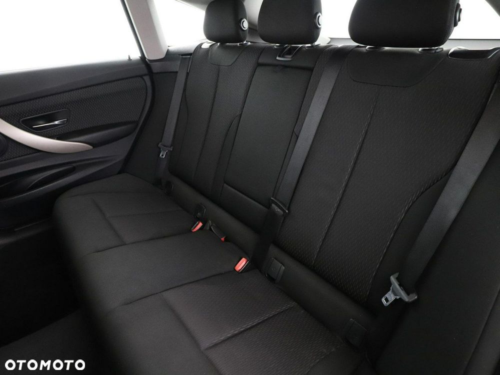 BMW Seria 3 318d Advantage - 18
