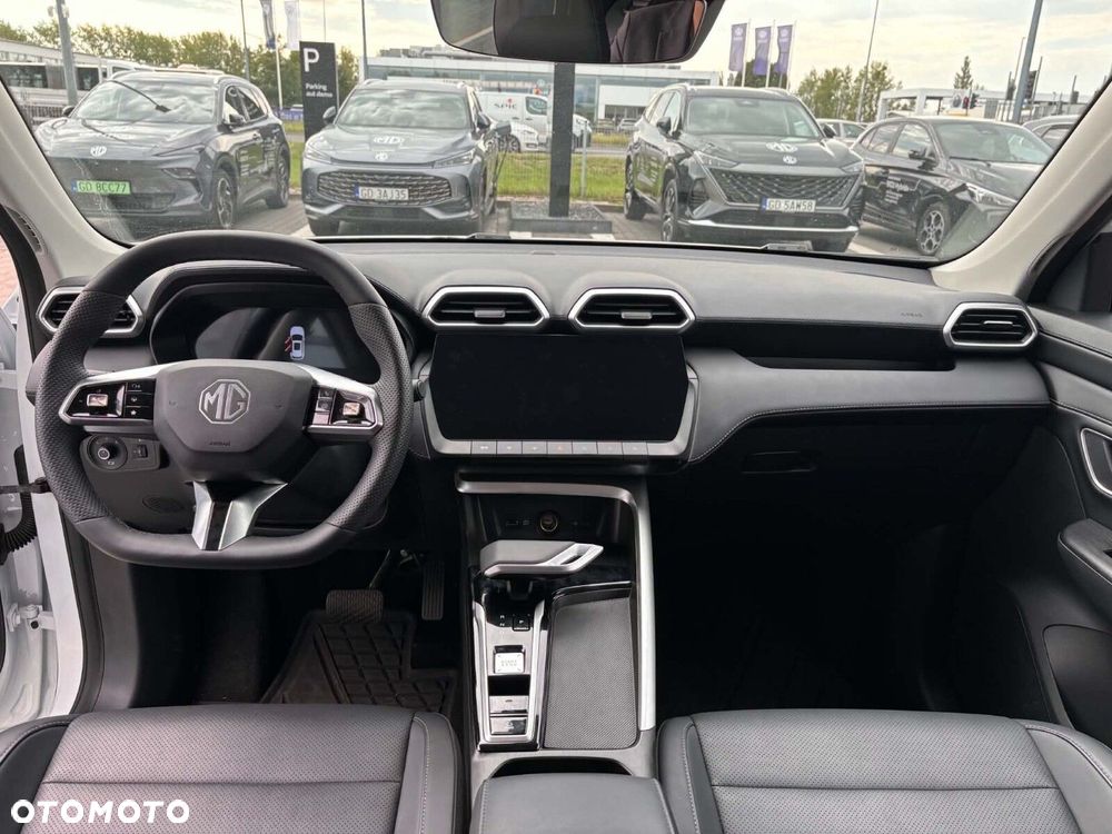 MG ZS Hybrid+ - 13