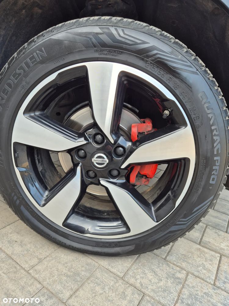 Nissan Qashqai 1.6 DCi 4x4 Black Edition EU6 - 27