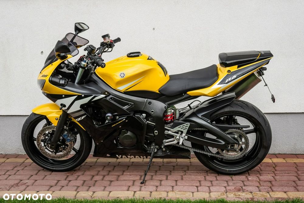 Yamaha R6 - 6