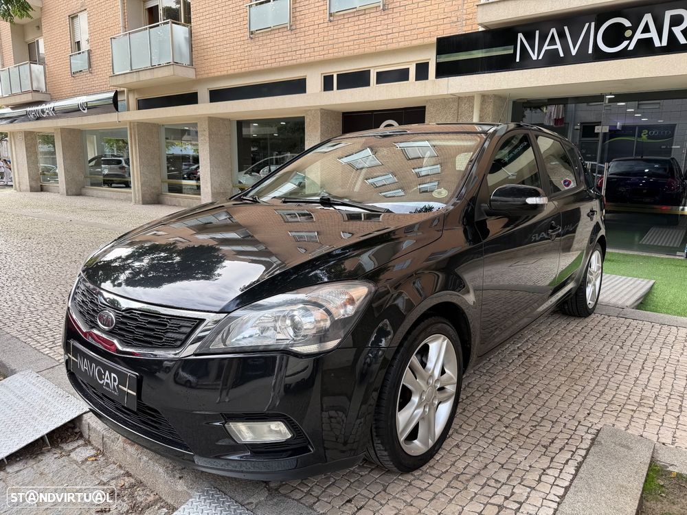 Kia Ceed 1.6 CRDi LX ISG - 4