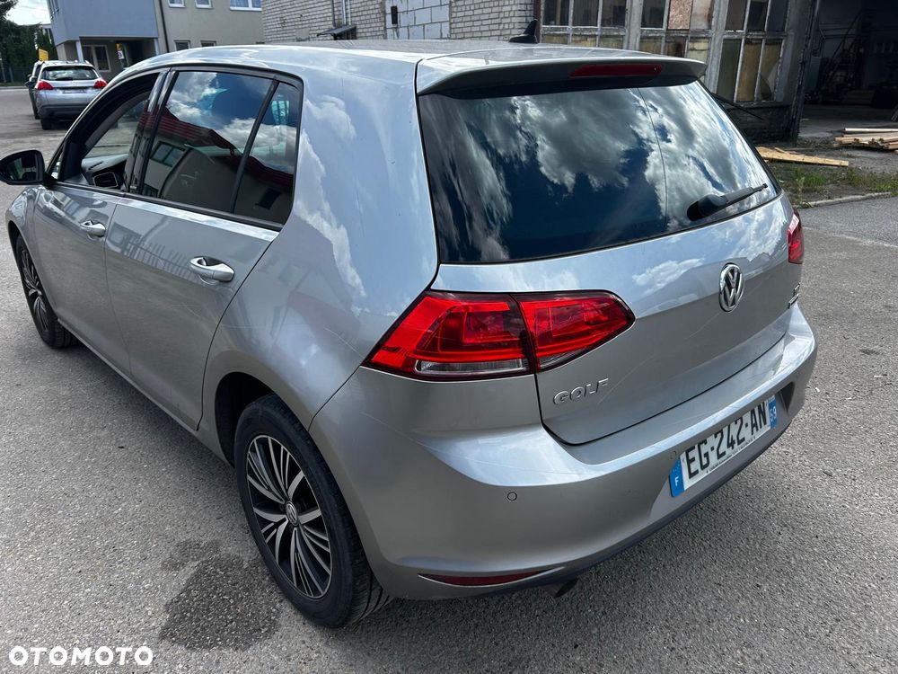 Volkswagen Golf 1.6 TDI BlueMotion Comfortline - 4