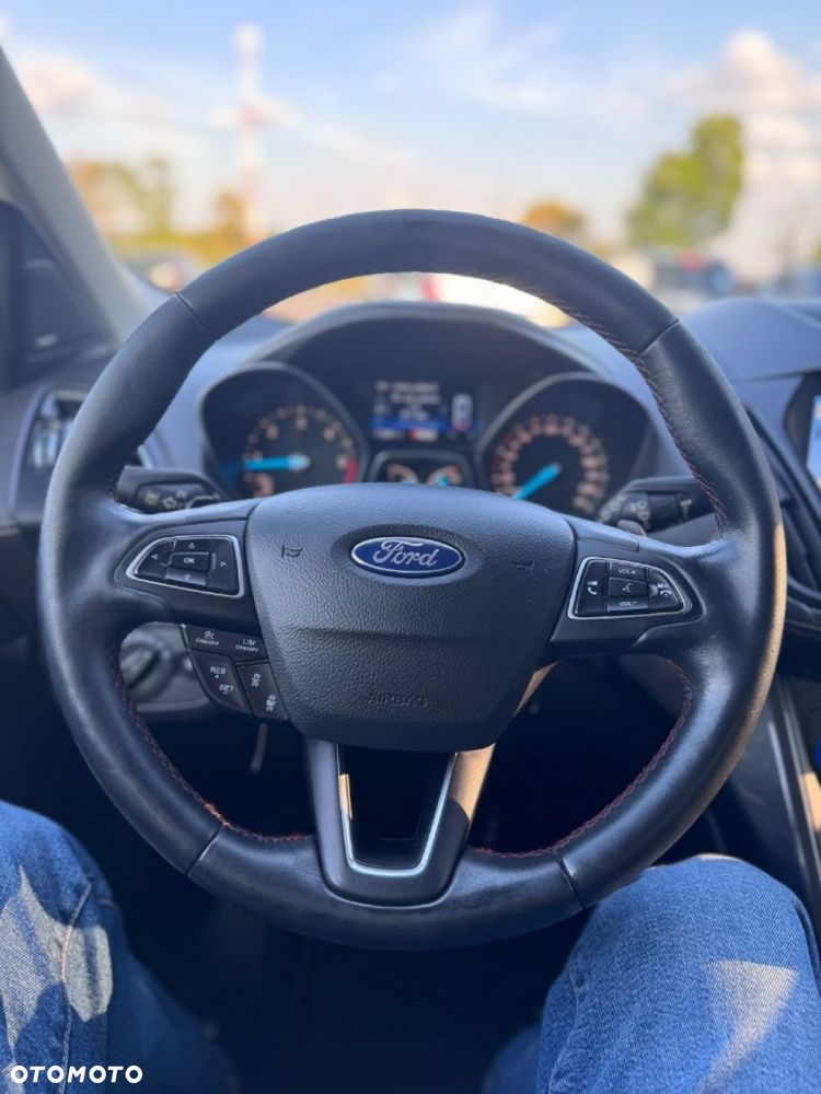 Ford Kuga - 24