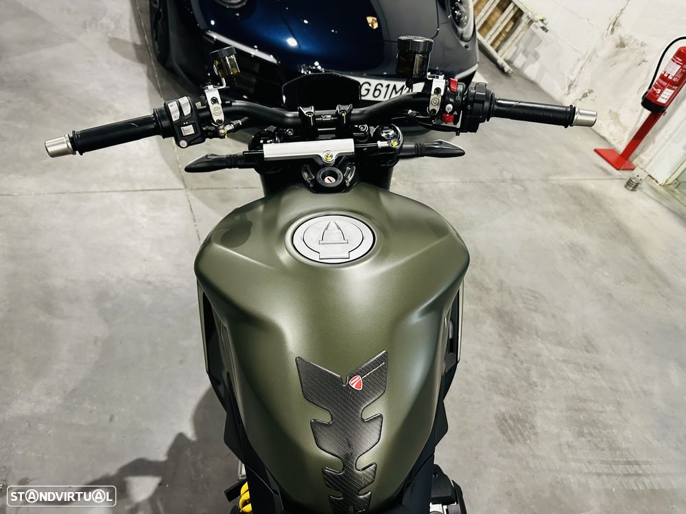 Ducati Streetfighter V2 - 7