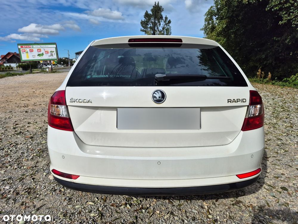 Skoda RAPID 1.2 TSI Active - 10