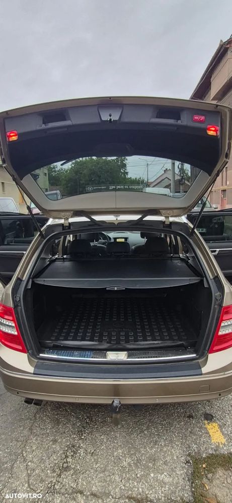 Mercedes-Benz C - 16