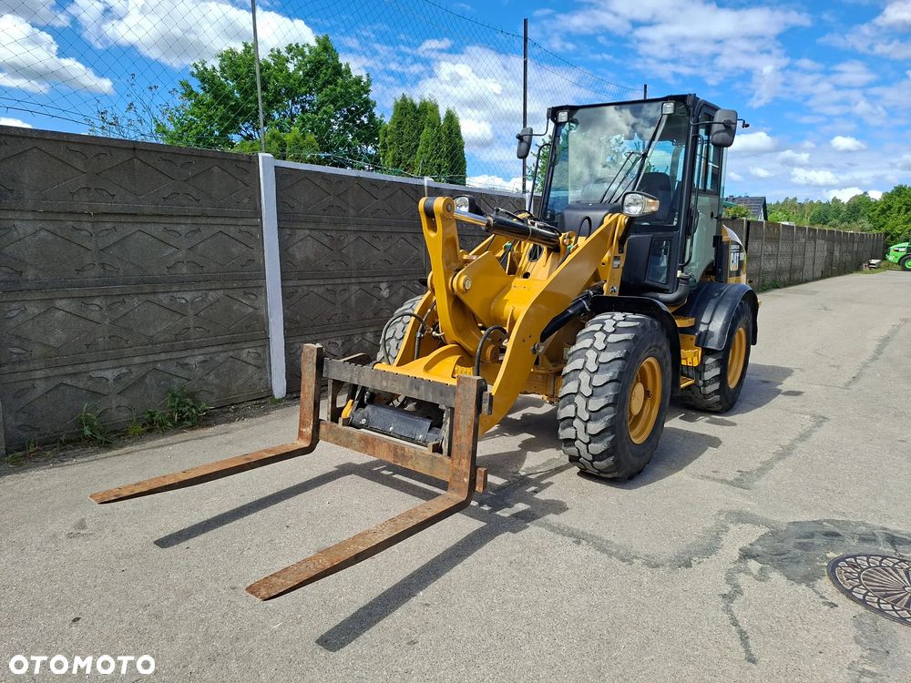 Caterpillar CAT 908 M - 2