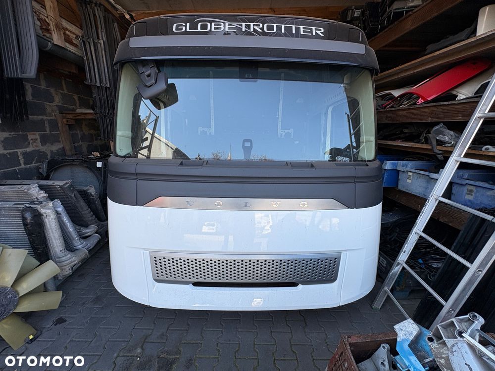 Volvo Aero kabina kompletna drzwi maska Globetrotter - 2