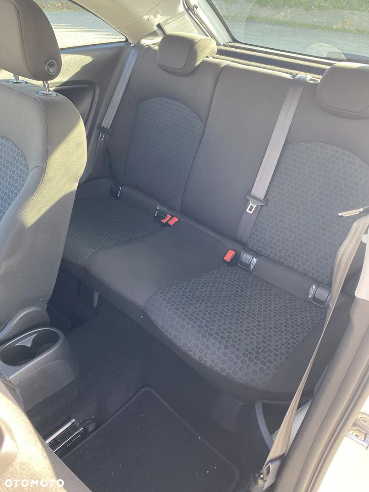 Opel Corsa - 11