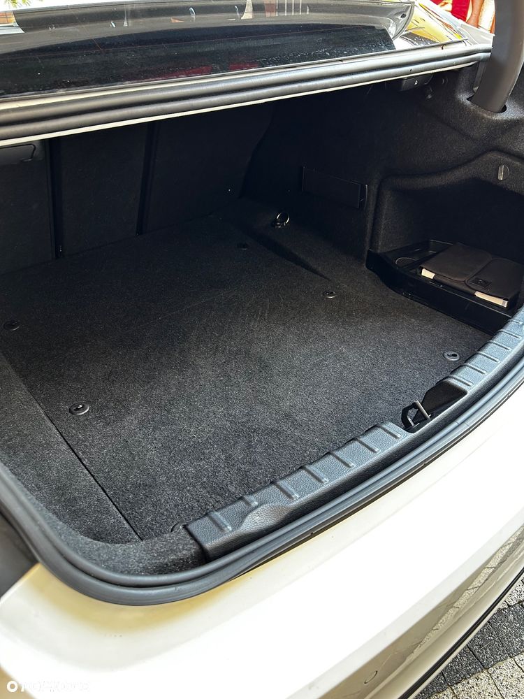 BMW Seria 3 320d Sport Line - 7