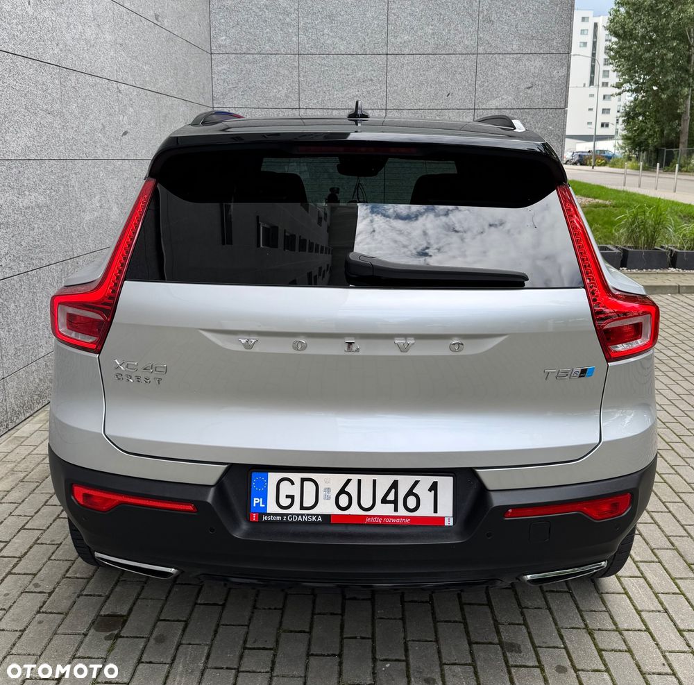 Volvo XC 40 T5 AWD Geartronic R-Design - 4