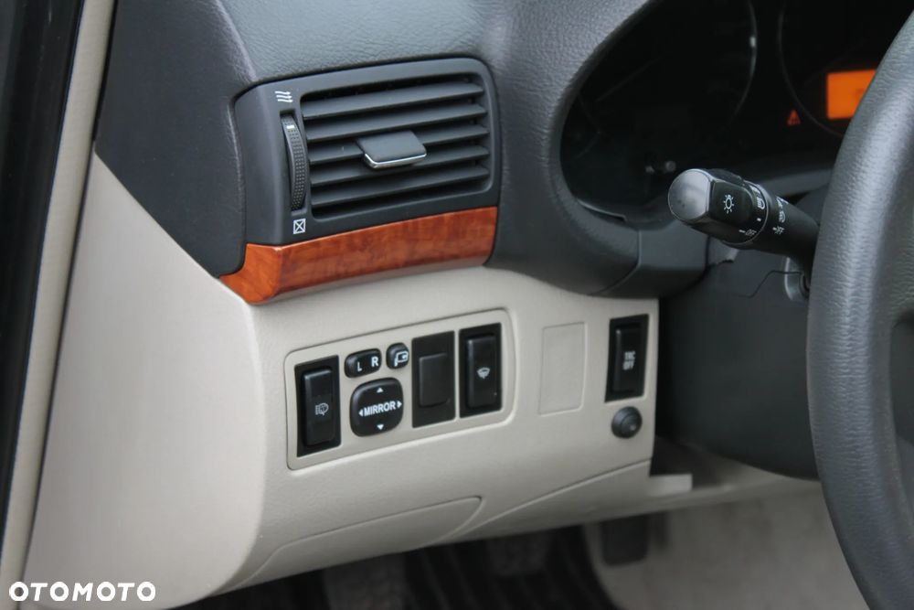 Toyota Avensis 2.2 D-CAT Executive - 16