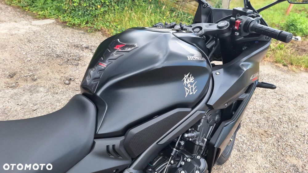 Honda CBR - 24