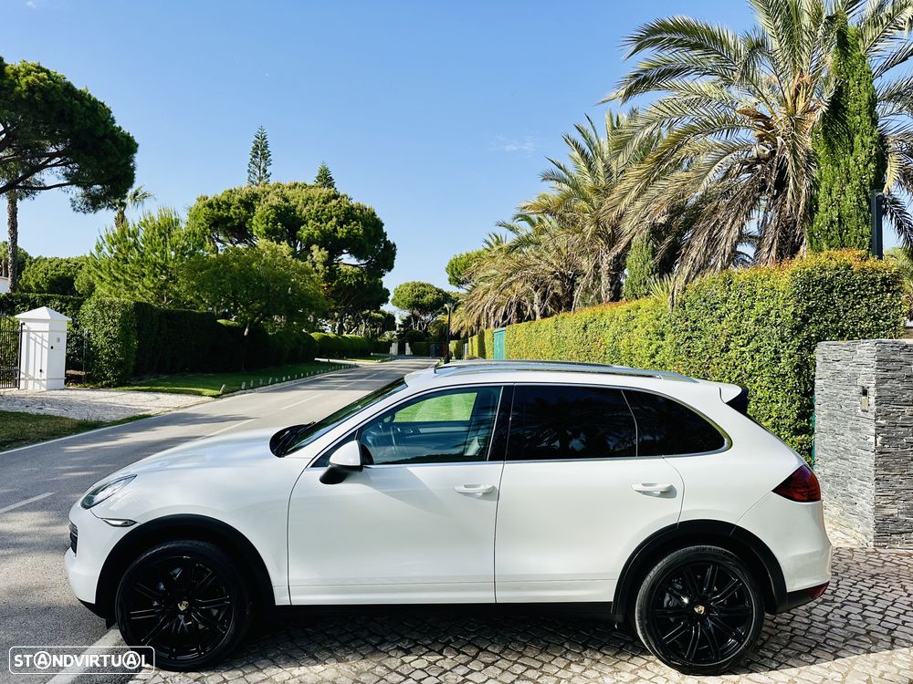 Porsche Cayenne S - 4