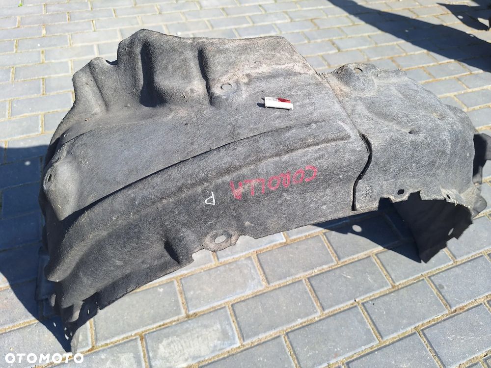 NADKOLE PRAWE PRZÓD PRZEDNIE TOYOTA COROLLA E21 - 2