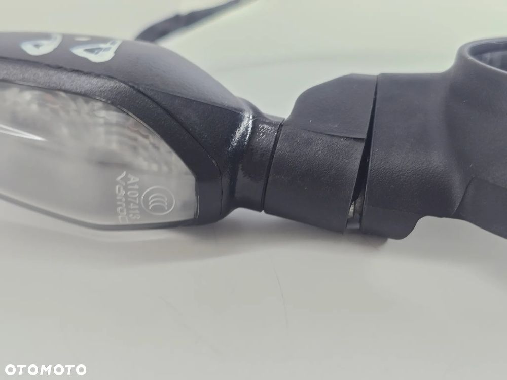 MIGACZ KIERUNKOWSKAZ PRAWY PRZOD  TRIUMPH SCRAMBLER 400 SPEED - 5